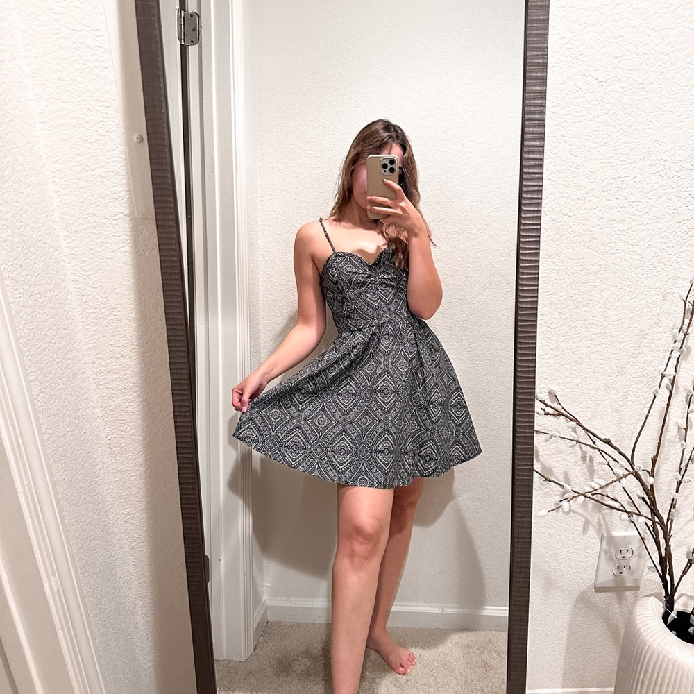 Casual summer black and white dress